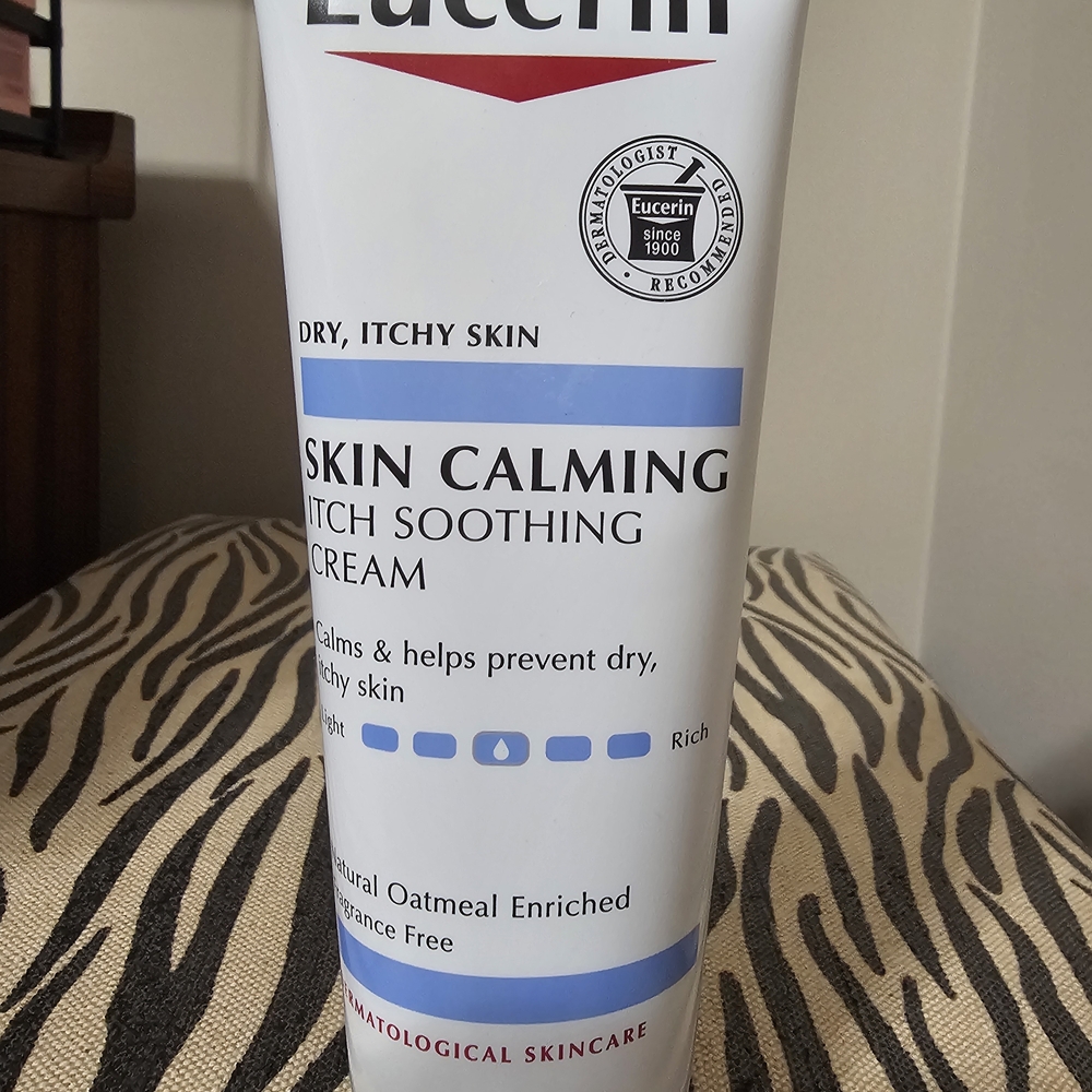 Eucerin Skin Calming Itch Soothing Cream - White and Blue